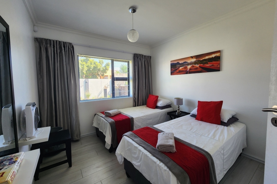 3 Bedroom Property for Sale in Wavecrest Eastern Cape